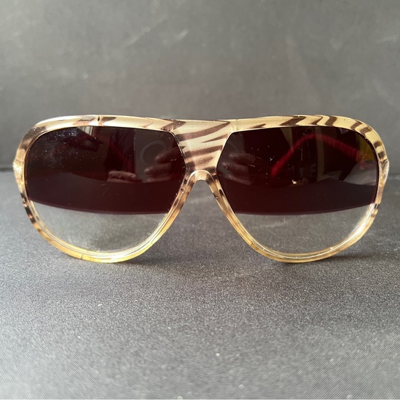 🕶️ Retro Aviator Sunglasses | Designer-Inspired | Half Tint | Unisex - Picture 1 of 7